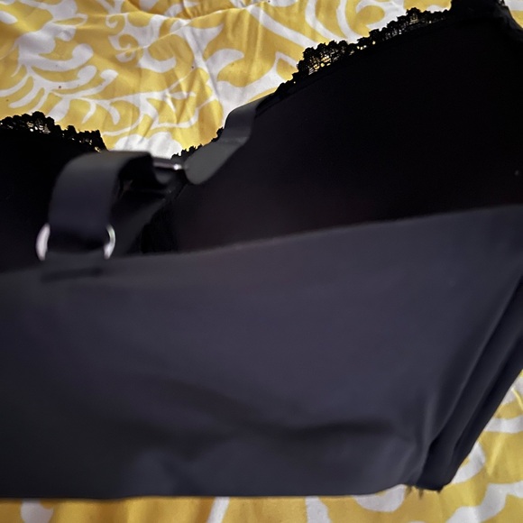 H&M Black Lace Accent Bra - Picture 4 of 7